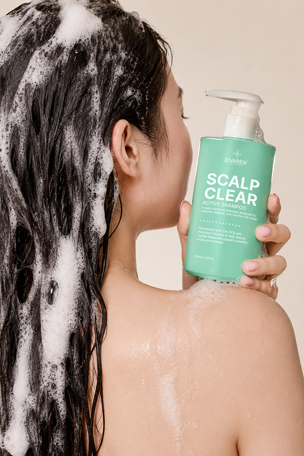 Bước làm sạch da đầu với dầu gội Divaren Scalp Clear